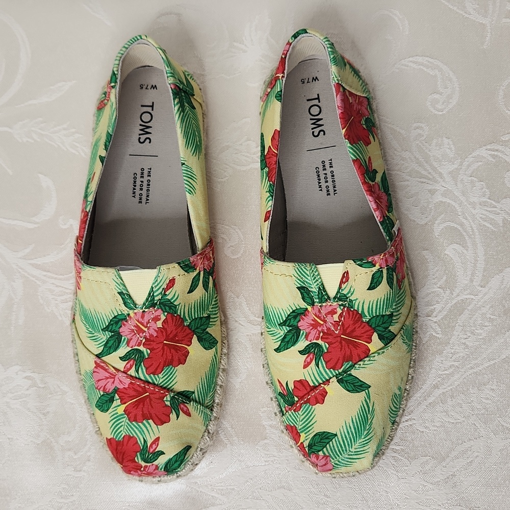 Tom's hawaiian hibiscus pale yellow floral print espadrille alpragata rope 7.5 - Picture 2 of 10